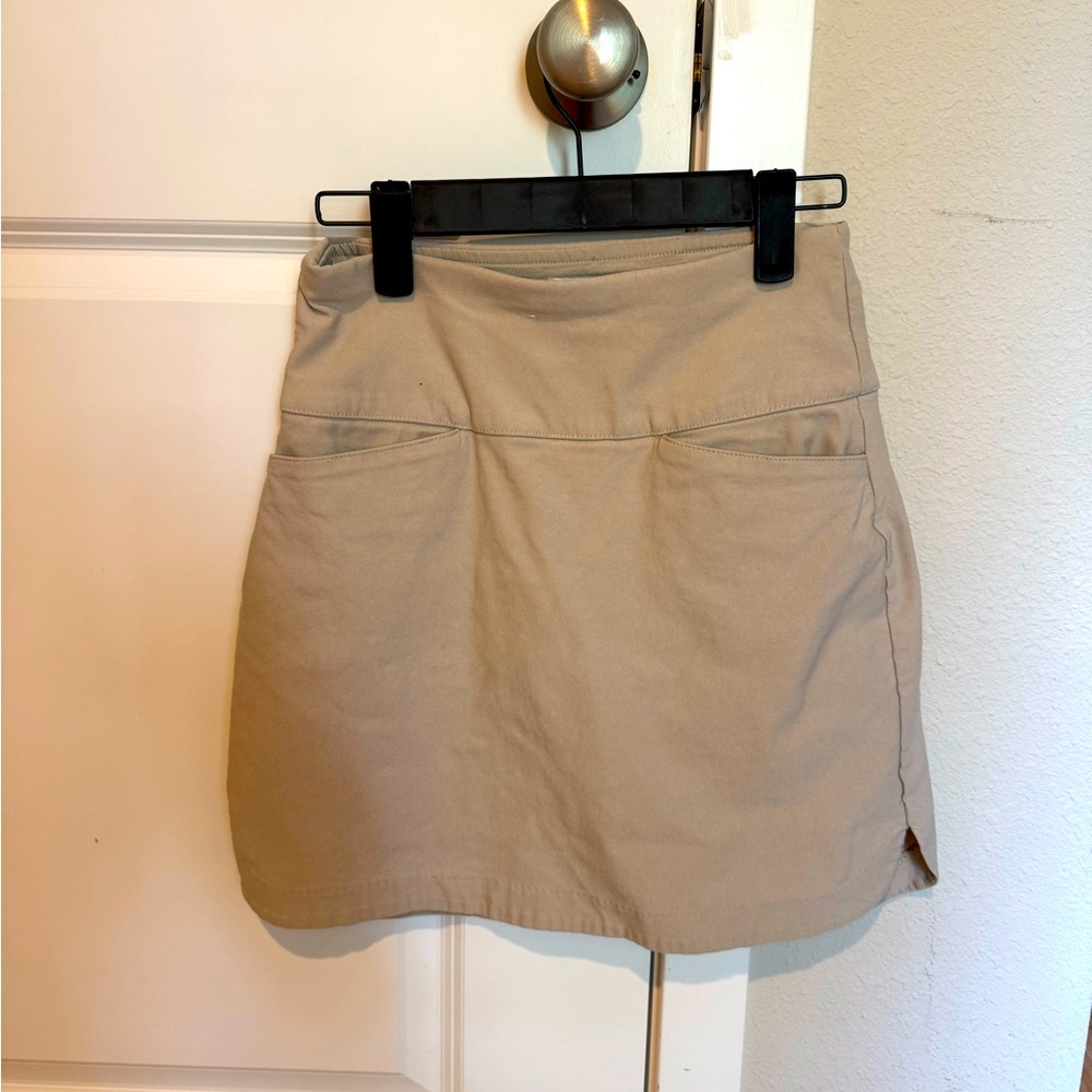 Lady Hagen | Golf/Casual Skirt | Attached Shorties | Super-Stretchy | XS